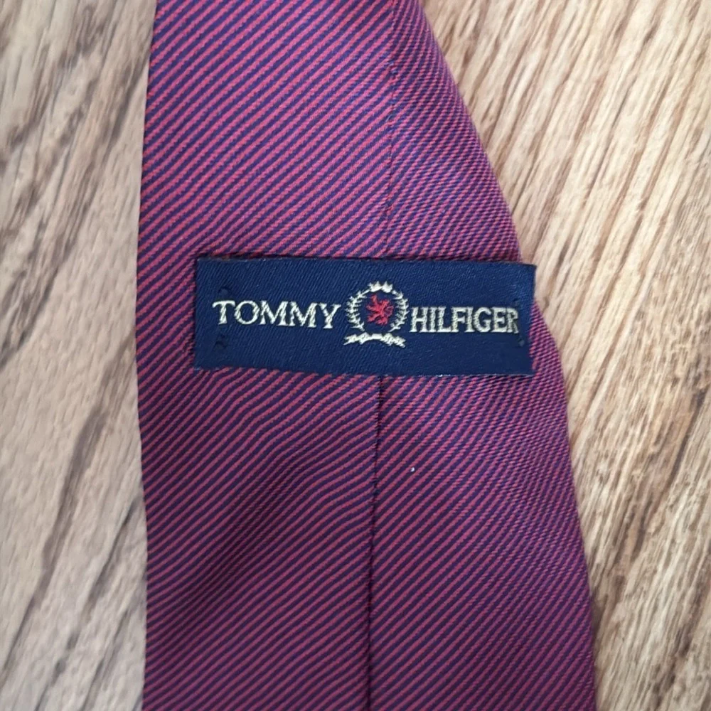 Elegant Burgundy and Gray silk Ties Set Tommy Hilfiger - Picture 2 of 5